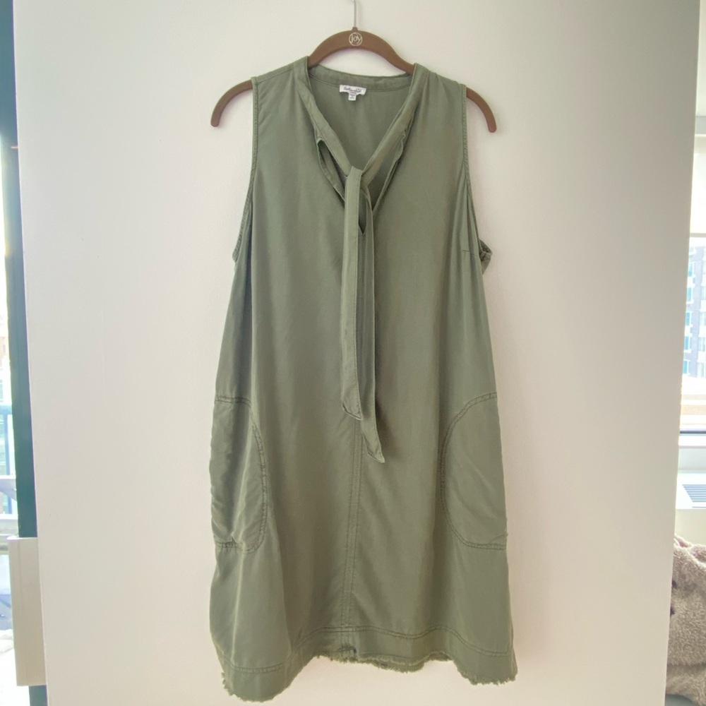 Splendid Crosshatch V-Neck Tie Dress